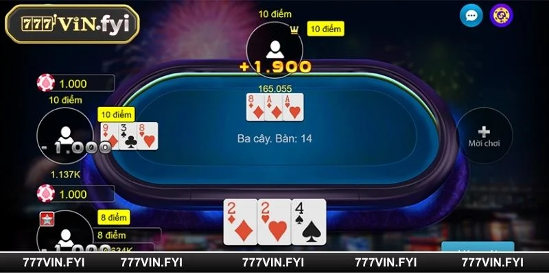 Người chơi cần xem và phân tích các đối thủ trên bàn chơi